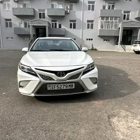 Toyota Camry 2020