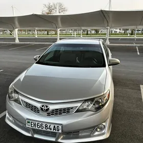 Toyota Camry 2013