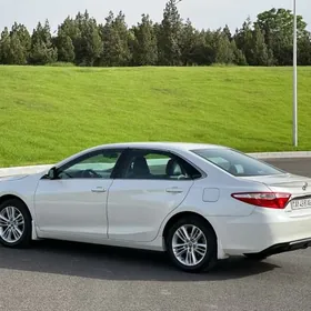 Toyota Camry 2016