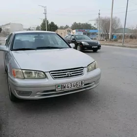Toyota Camry 2001
