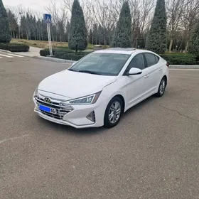 Hyundai Elantra 2020