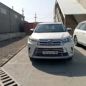 Toyota Highlander 2019