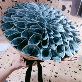 денежный букет в подарок. pul