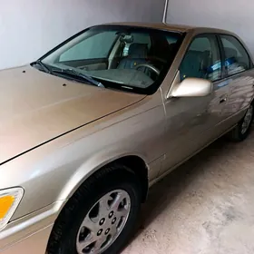 Toyota Camry 2001