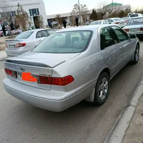 Toyota Camry 2001
