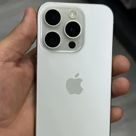 IPhone 15 pro🤍256/95 Za/a