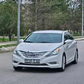 Hyundai Sonata 2011