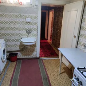 Аренда в Центре 2этаж 2комнаты