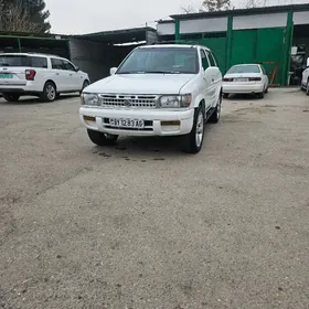 Nissan Pathfinder 1998