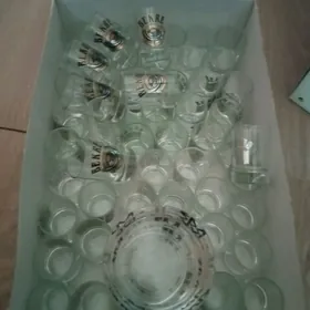 рюмки и пепельницы4шт.