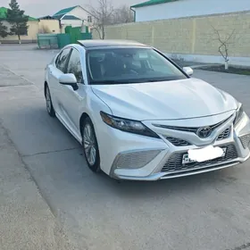 Toyota Camry 2022