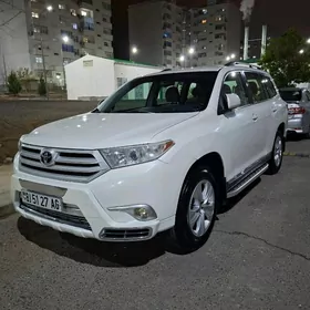 Toyota Highlander 2013