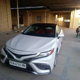 Toyota Camry 2020