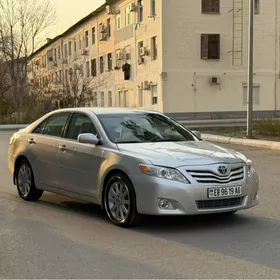 Toyota Camry 2010