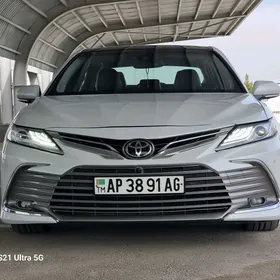 Toyota Camry 2018