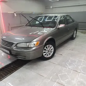Toyota Camry 1998