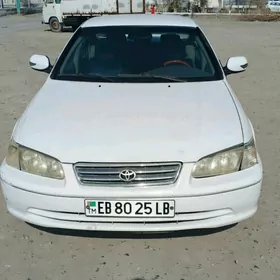 Toyota Camry 2000