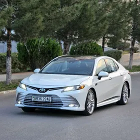 Toyota Camry 2018