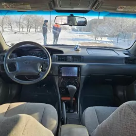 Toyota Camry 2000