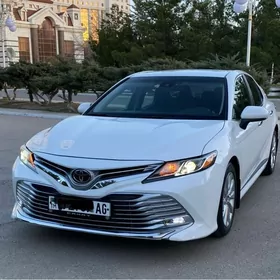 Toyota Camry 2020