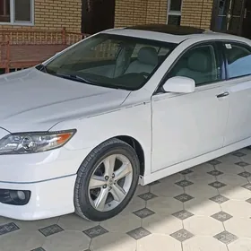 Toyota Camry 2011