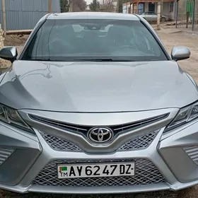 Toyota Camry 2018