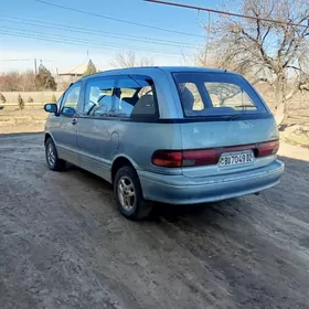 Toyota Previa 1991