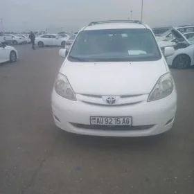 Toyota Sienna 2008