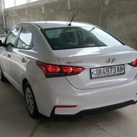 Hyundai Accent 2021