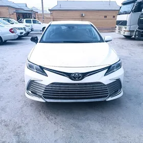 Toyota Camry 2020
