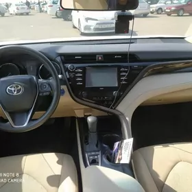 Toyota Camry 2020