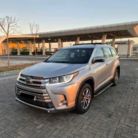 Toyota Highlander 2019