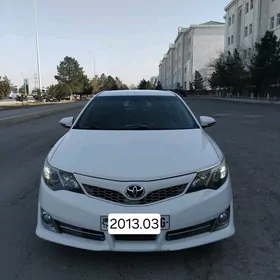 Toyota Camry 2013