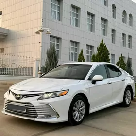 Toyota Camry 2018