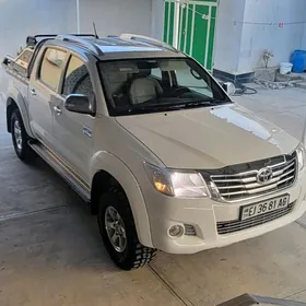 Toyota Hilux 2012
