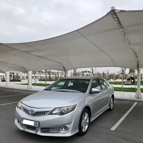 Toyota Camry 2014