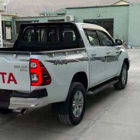 Toyota Hilux 2025