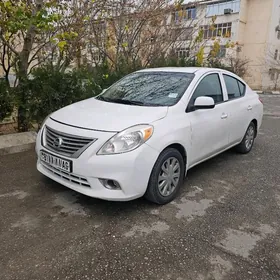 Nissan Versa 2013