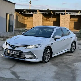 Toyota Camry 2020