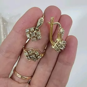 satlyk gyzyl komplekt