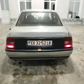 Opel Vectra 1990