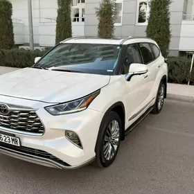 Toyota Highlander 2024