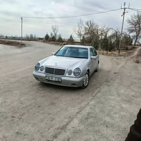 Mercedes-Benz W212 1997