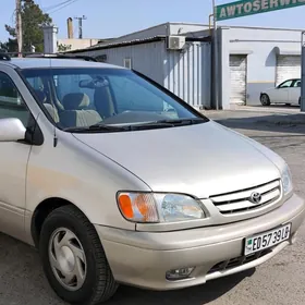 Toyota Sienna 2001