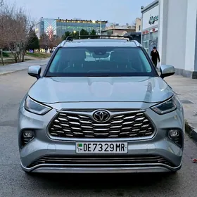 Toyota Highlander 2022