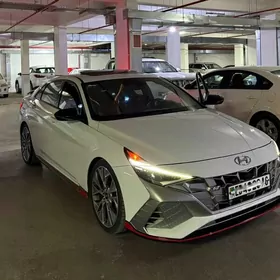 Hyundai Elantra 2022