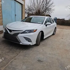 Toyota Camry 2020
