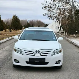 Toyota Camry 2011