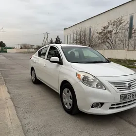Nissan Versa 2014