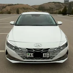 Hyundai Elantra 2022
